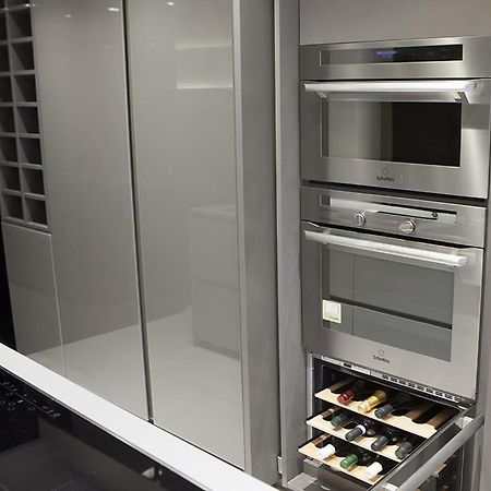 Crystal Skyline Neapolis Apartment ภายนอก รูปภาพ