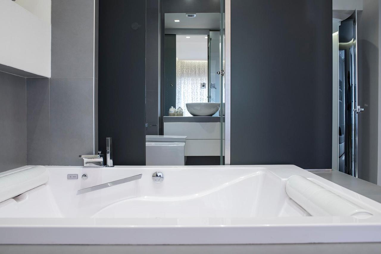 Crystal Skyline Neapolis Apartment ภายนอก รูปภาพ