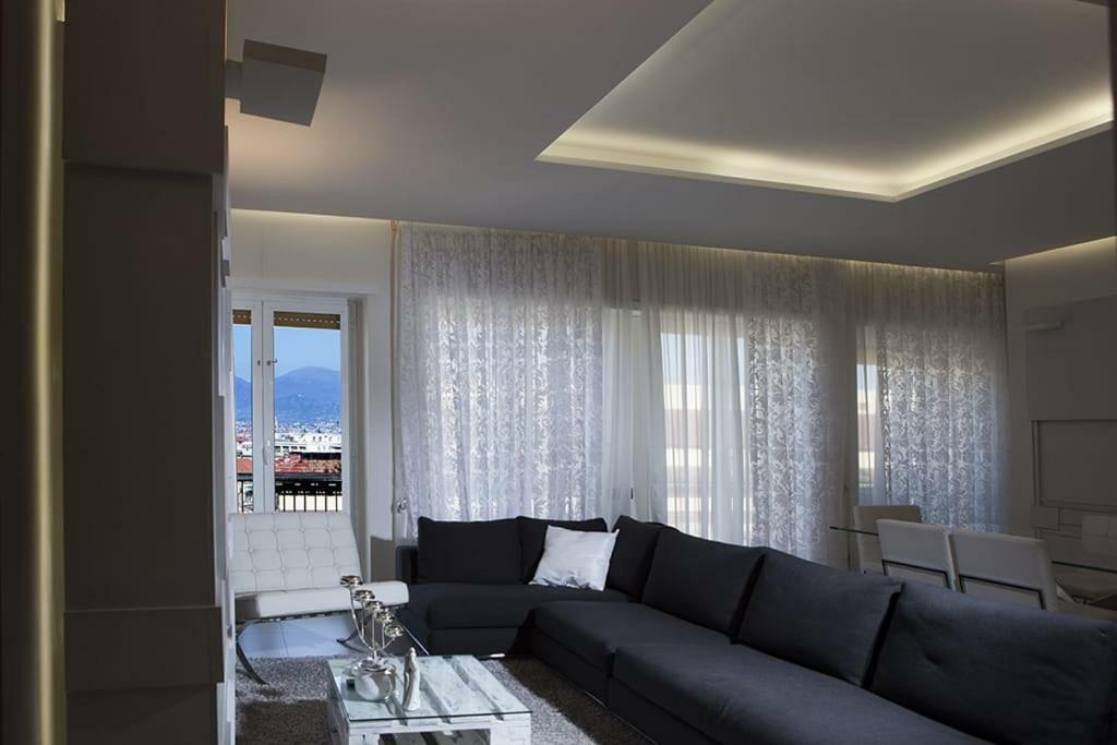 Crystal Skyline Neapolis Apartment ภายนอก รูปภาพ